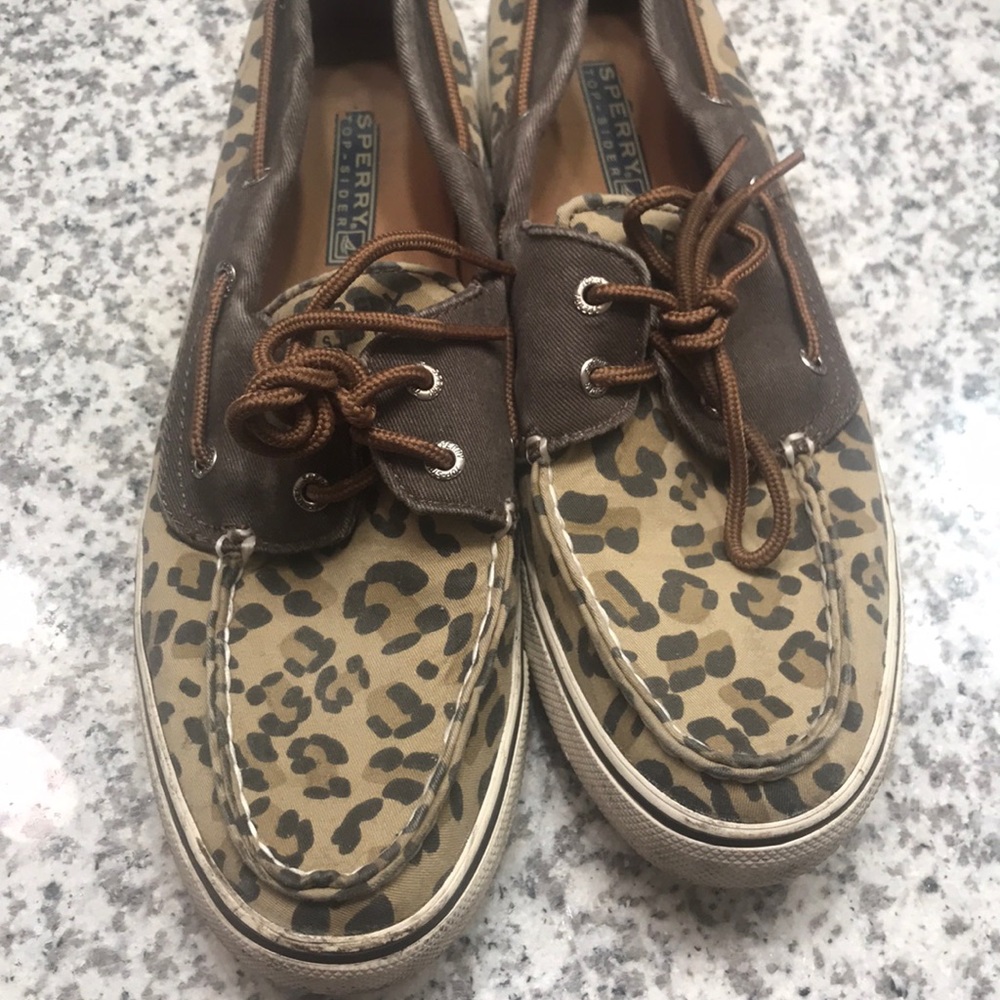 Women’s 8.5 leopard sherry shoes